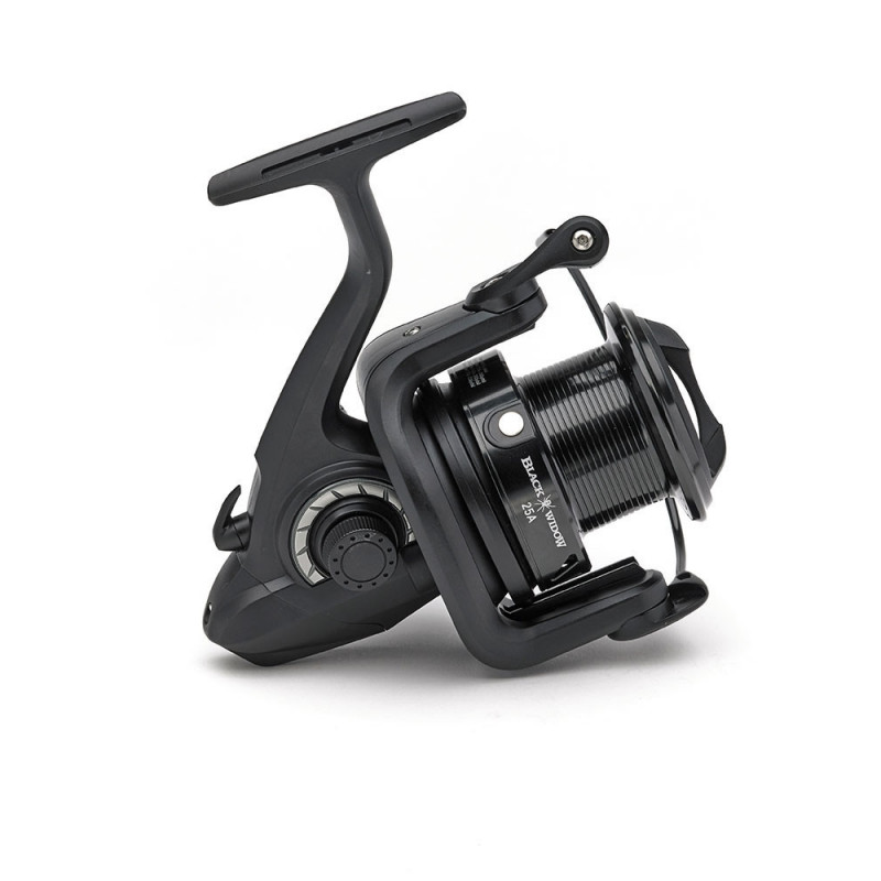 Daiwa black widow кресло